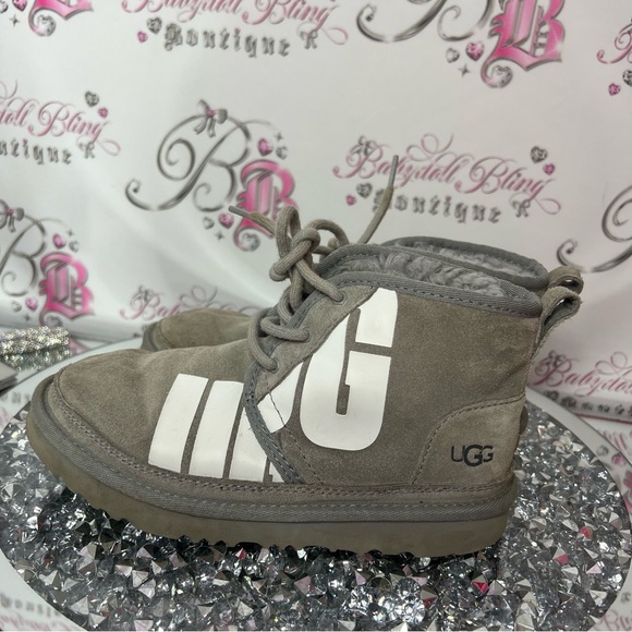 Ugg boots grey mini booties short style lace up laces ribbon 🎀 size 3 EUC gray - Picture 2 of 11